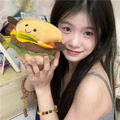 黑夜中的玻璃人偶